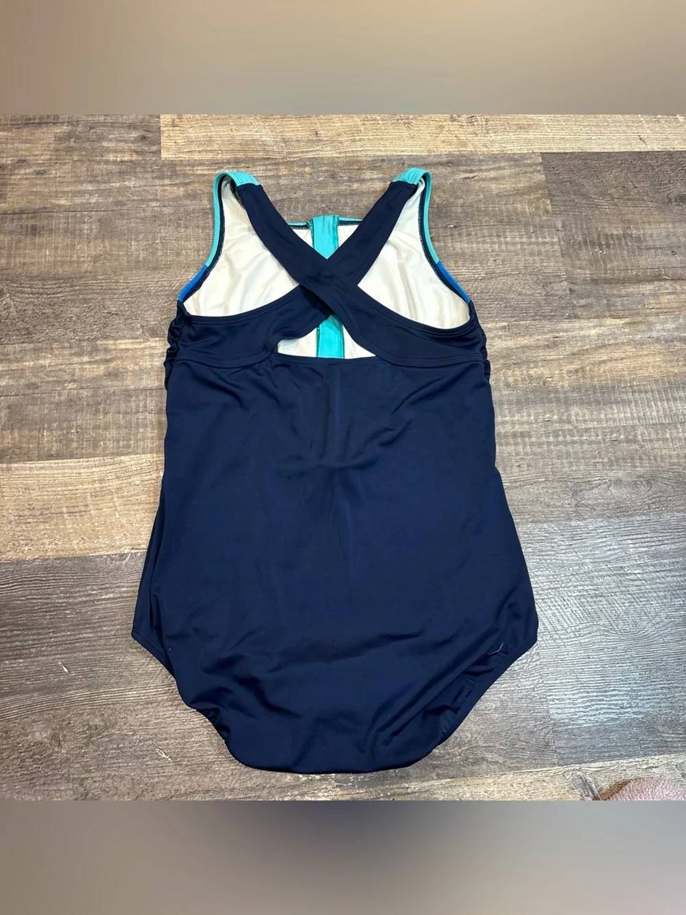 Lands' End colorblock one-piece swimsuit Size 14 No Underwire